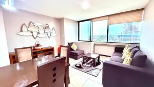 Φωτογραφία από το άλμπουμ του Bellini 3 suite de lujo, piso 5, piscina, gym, wiffi, 1 parqueadero στο Γουαγιακίλ