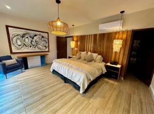 Ένα ή περισσότερα κρεβάτια σε δωμάτιο στο Casa amigos Cabo Ocean Breeze Haven +44 φωτογραφίες