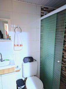 Koupelna v ubytování Casa de praia + 36 fotografií