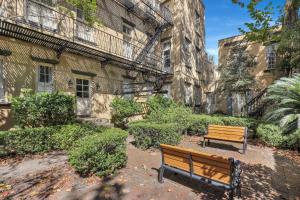 Un jardín fuera de Old America by Lucky Savannah