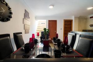 Posezení v ubytování 3 Bedroom Luxury Villa - Minutes to Walled City