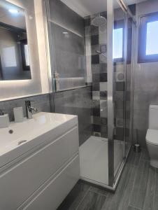 Et badeværelse på Casa Alkama + 11 billeder