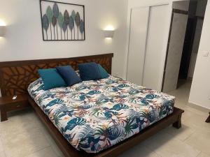 Katil atau katil-katil dalam bilik di Duplex Mont Vernon 3 bdr with ocean view!