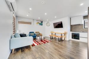 Η κουζίνα ή μικρή κουζίνα στο Daylight Dwell & Delight near Auckland Airport