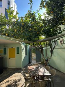 Afbeelding uit fotogalerij van Tirana Lemon Breeze Hostel in Tirana