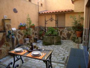A patio or other outdoor area at Apartamentos Suites&Homes