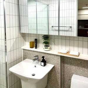 Galeriebild der Unterkunft YEOSU Night Sea, Hotel Bedding in Wagol