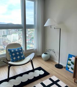 Galeriebild der Unterkunft YEOSU Night Sea, Hotel Bedding in Wagol + 65 Fotos