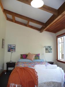 Postel nebo postele na pokoji v ubytování Lovely rural 3 bedroom home near the Kahurangi NP