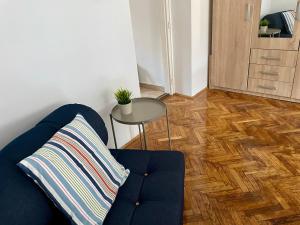 Posezení v ubytování Artist's quarter, Margit Apartment at the Danube