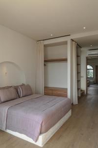 Ένα ή περισσότερα κρεβάτια σε δωμάτιο στο Blanca8 Pererenan 1 unit #7