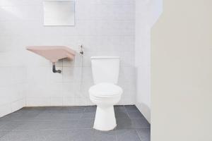 Gallery image of OYO 94703 Hotel Wisma Hasanah in Semarang