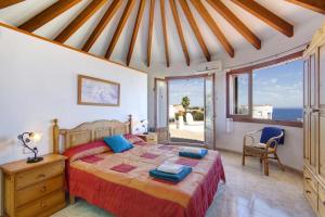 Ένα ή περισσότερα κρεβάτια σε δωμάτιο στο Villa Claudia by Villa Plus +23 φωτογραφίες