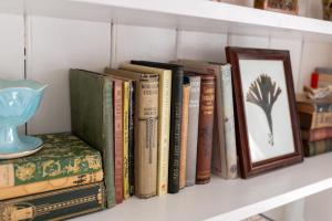 Puhkemaja raamatukogu