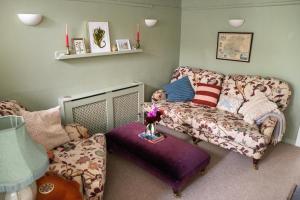 Istumisnurk majutusasutuses Cosy Period Cottage in Titchfield Village