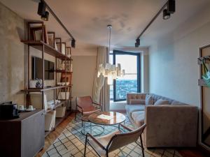 O zonă de relaxare la 25hours Hotel Das Tour