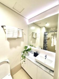 Phòng tắm tại Cozy Camel Condo