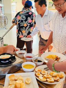 Φωτογραφία από το άλμπουμ του Chau Gia Hotel σε Vinh Hy