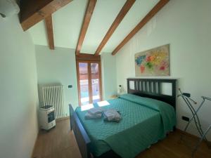 Postel nebo postele na pokoji v ubytování Allis Home