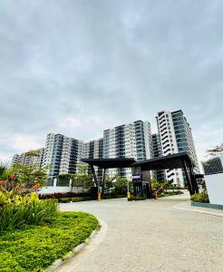 Tòa nhà nơi khách sạn căn hộ tọa lạc +6 ảnh