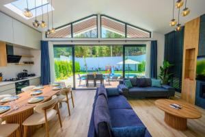 Χώρος καθιστικού στο Odella 2 - Luxury Villa for 6 in Zorlar, Seydikemer
