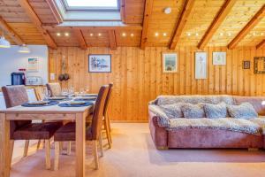 Χώρος καθιστικού στο Moulins 8 Skylights And Chimney