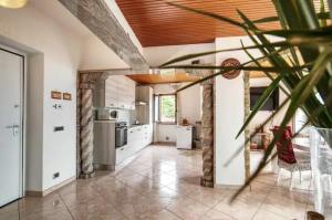 Η κουζίνα ή μικρή κουζίνα στο The Little River - Big Apartment with 3 bedrooms