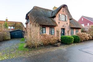 Το κτήριο όπου στεγάζεται  η παραθεριστική κατοικία