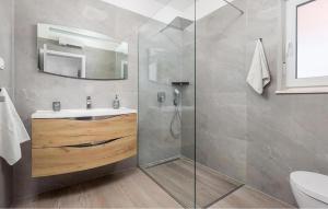 Koupelna v ubytování Stunning Home In Bibici