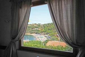 Fotografie z fotogalerie ubytování Appartamento a picco sul mare "La Meridiana" v destinaci Capoliveri