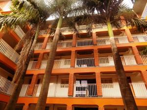 Gallery image of Palm Springs Hotel Masaka in Masaka
