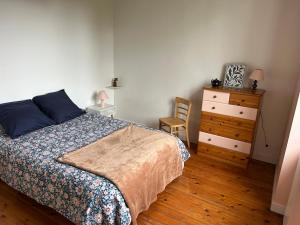 Postel nebo postele na pokoji v ubytování Maison au bord du canal - L'échappée belle