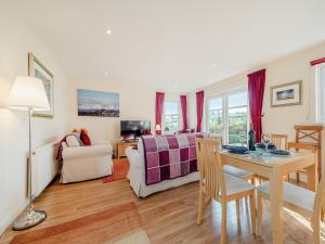 Χώρος καθιστικού στο Buzzard Cottage - 27940