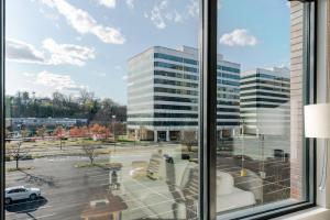 Gallery image of Blueground Crystal City rooftop pool nr Potomac WDC-1031 in Addison Heights