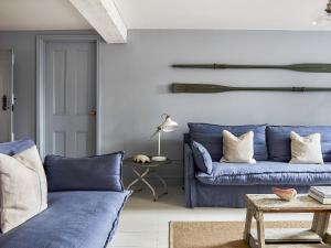 Posezení v ubytování Eden Hall Cottage