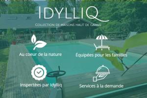 ein Schild für ein Schwimmbad mit der Aufschrift ivula in der Unterkunft Villa D'Andy - Collection Idylliq in Paron