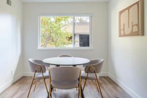 Φωτογραφία από το άλμπουμ του Blueground Cupertino pool nr Memorial Park SFO-1974 σε Cupertino +34 φωτογραφίες