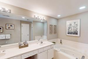 Ένα μπάνιο στο Marlin Key 2E +17 φωτογραφίες