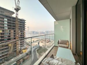 Balkón nebo terasa v ubytování Beachfront 1BR at Palace Beach Direct Beach