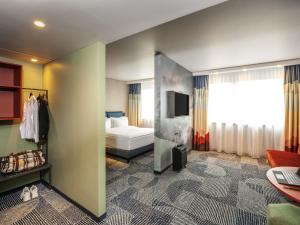 TV a/nebo společenská místnost v ubytování ibis Styles St Margrethen Bodensee
