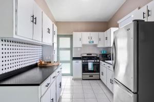 Gallery image of Las Palmas Beach House with Private Pool and Pool Table in Guanica