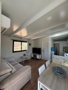 TV a/nebo společenská místnost v ubytování Movil Home rural en Cartagena