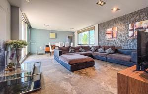 Posezení v ubytování Gorgeous Home In Yecla