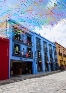 Επισκέπτες που μένουν στο Azulenco