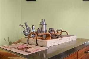 Gambar di galeri bagi Downtown Gem- Dog Friendly Walk to Everything di St. Augustine