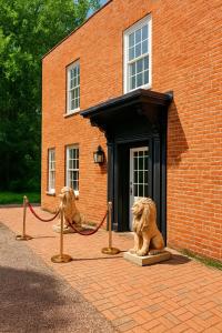 Ảnh trong thư viện ảnh của Royal Windsor Mansion Private 5 Acre Luxury Escape ở Windsor