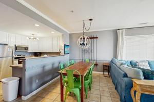 Køkken eller tekøkken på Seaside Condo 101