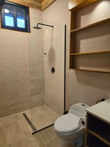 Koupelna v ubytování Cabaña campestre dentro de Granja Organica