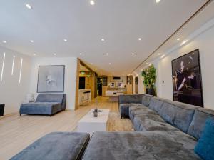 Un lugar para sentarse en Jigi waterfront apartment