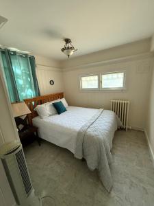 Gambar di galeri bagi Midstream Manor Unit 10, 2 Bedroom Apartment di St. John's